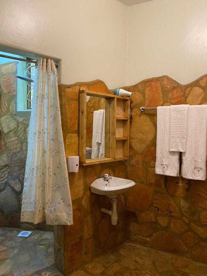 Afro Smile Hotel And Guest House-Jinja Exterior foto
