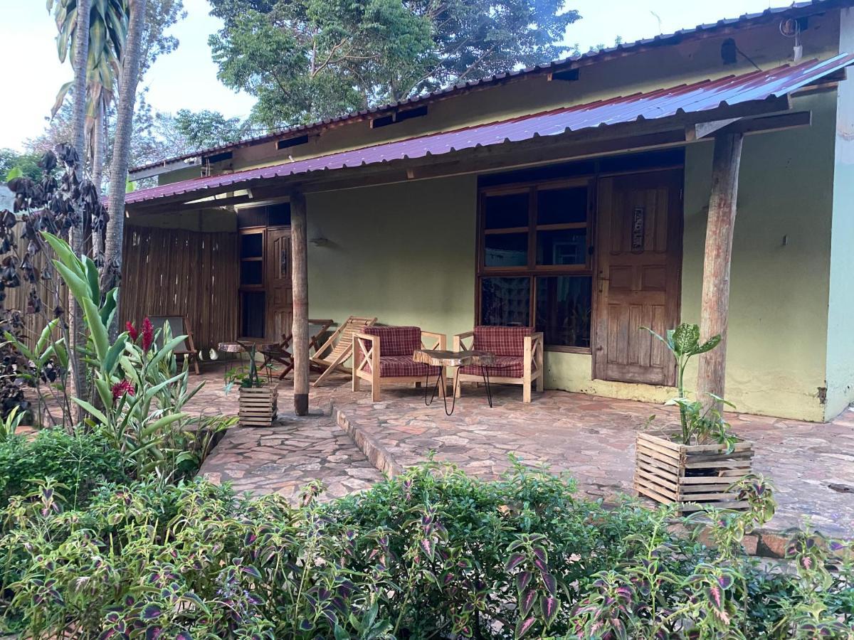 Afro Smile Hotel And Guest House-Jinja Exterior foto